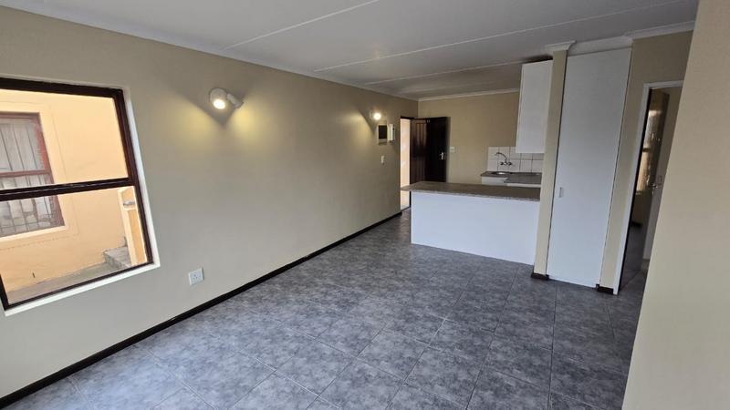 To Let 2 Bedroom Property for Rent in Goodwood Central Western Cape